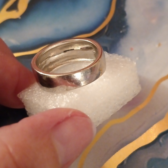 𝑹𝒆𝒅,𝑾𝒉𝒊𝒕𝒆 & 𝑩𝒍𝒖𝒆 𝑪𝒓𝒚𝒔𝒕𝒂𝒍 𝑺𝒊𝒍𝒗𝒆𝒓 𝑹𝒊𝒏𝒈 - Picture 4 of 10